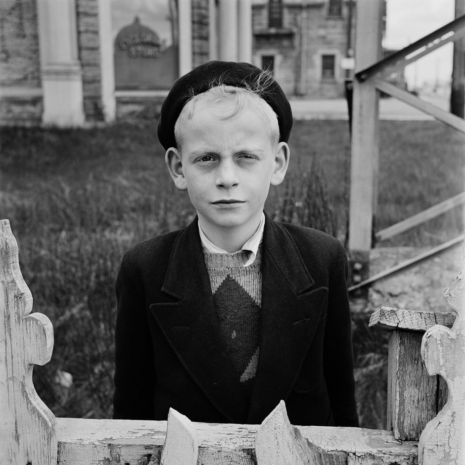 Vivian Maier (1926-2009), Canada, 1955, tirage photographique de 2014, 40 x 50 cm © Estate of Vivian Maier, Courtesy of Maloof Collection and Howard Greenberg Gallery, NY (See the caption hereafter)