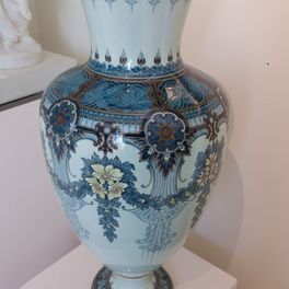 Vase d'Arezzo, 1895, porcelaine nouvelle, D.07-2-1
