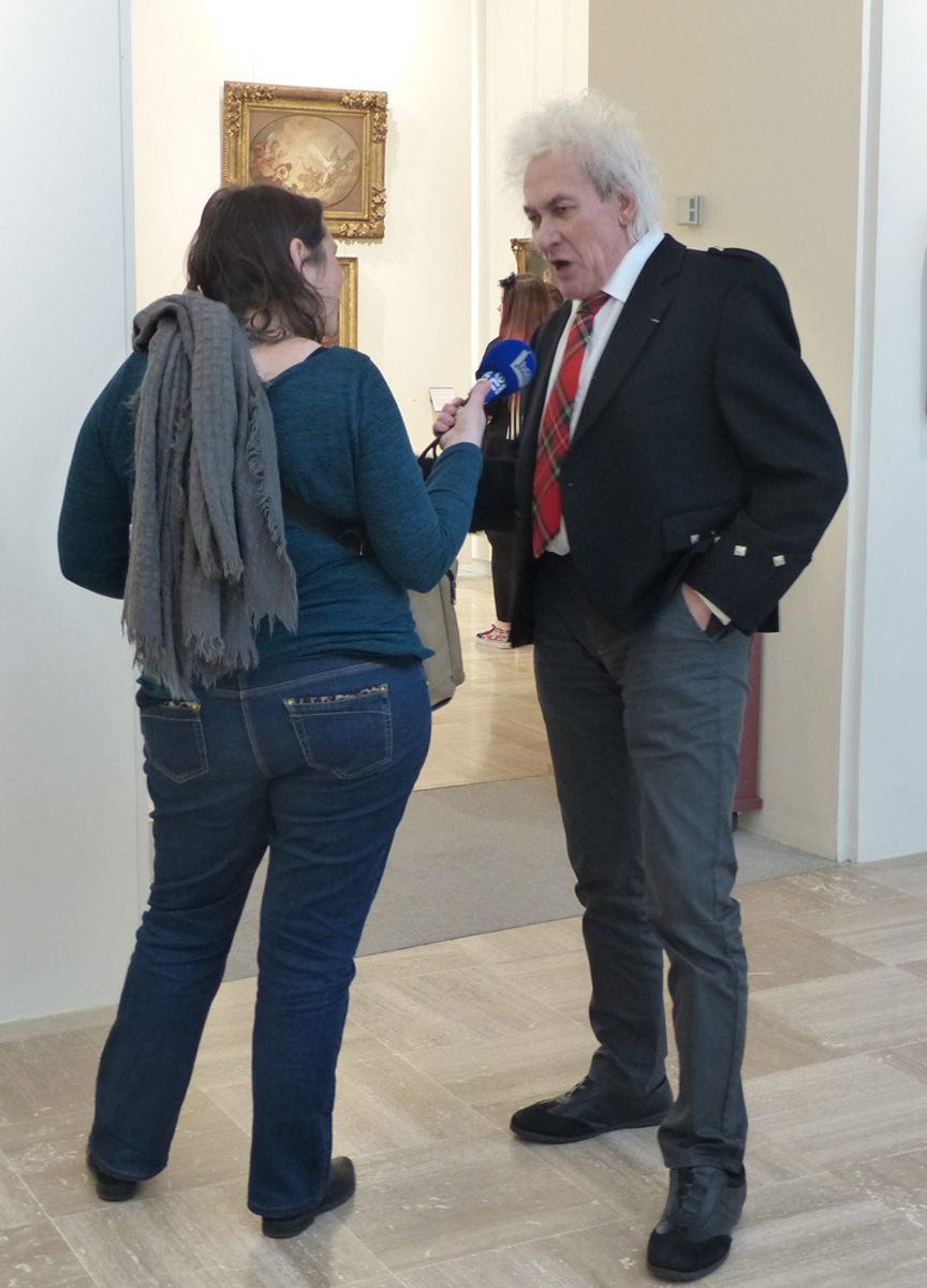 Tri Yann interviewé pendant un tournage au musée - mars 2016 (Voir légende ci-après)